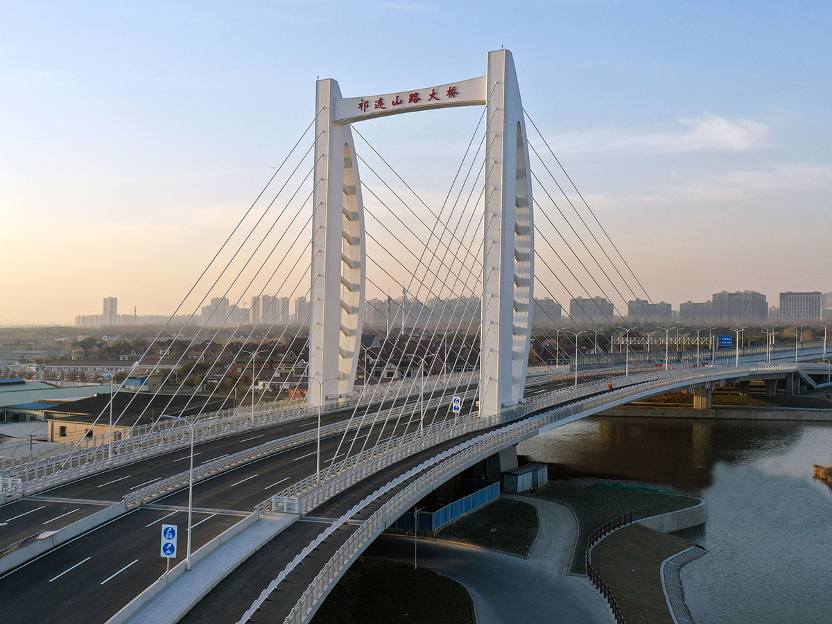 祁連山路大橋